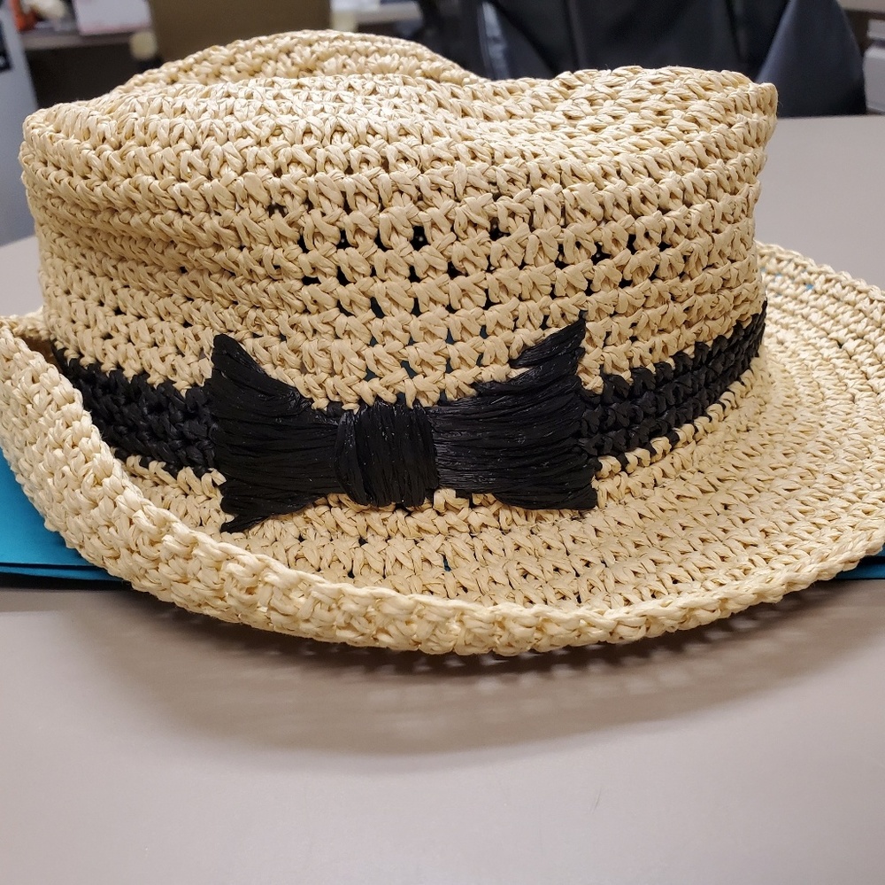 Straw bow hat